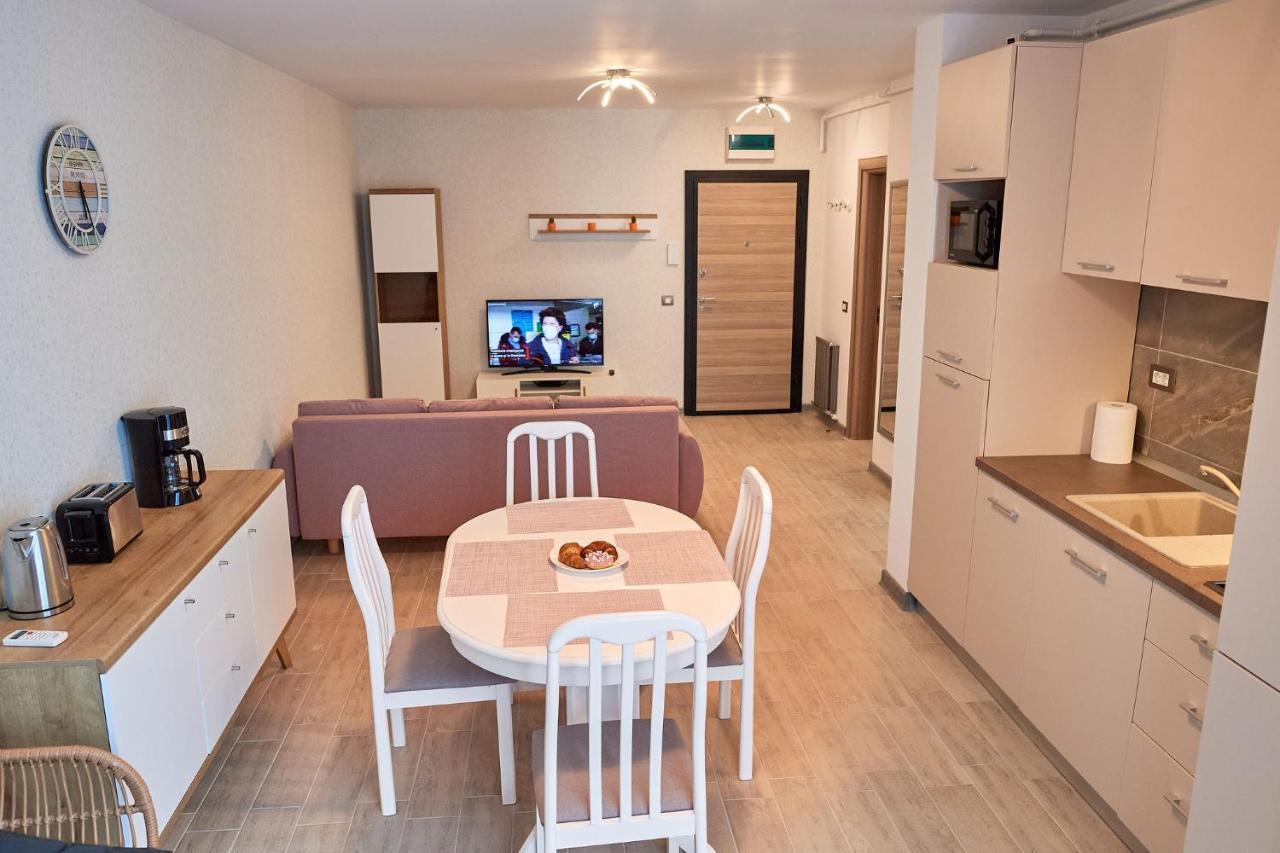 Blu Sea View Apartment - Spa Pools Beach Resort Mamaia Exterior foto