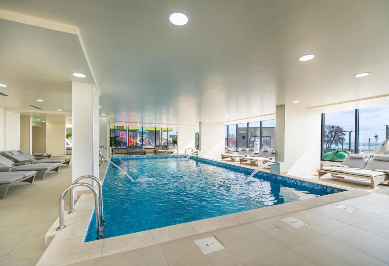 Blu Sea View Apartment - Spa Pools Beach Resort Mamaia Exterior foto